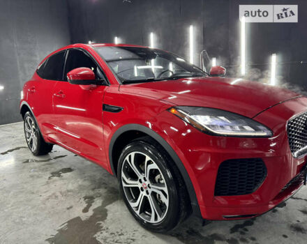 Красный Ягуар E-Pace, объемом двигателя 2 л и пробегом 42 тыс. км за 29800 $, фото 4 на Automoto.ua