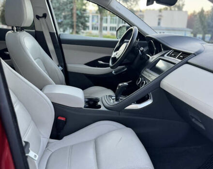 Червоний Ягуар E-Pace, об'ємом двигуна 2 л та пробігом 102 тис. км за 24300 $, фото 9 на Automoto.ua