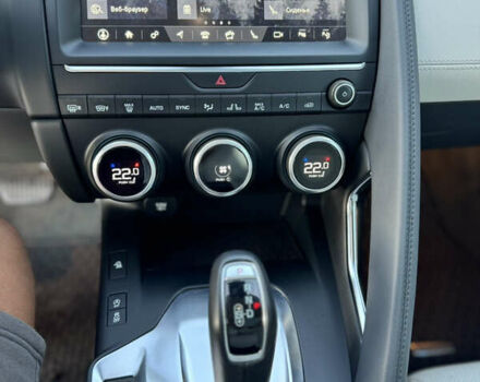 Червоний Ягуар E-Pace, об'ємом двигуна 2 л та пробігом 102 тис. км за 24300 $, фото 19 на Automoto.ua