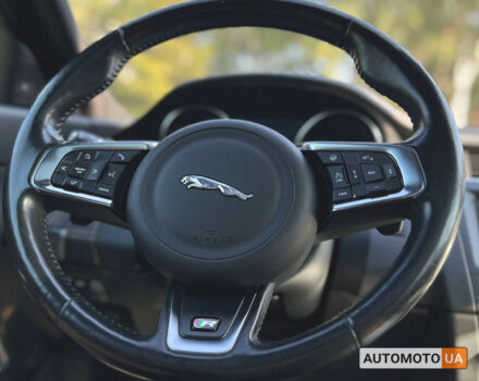 Червоний Ягуар E-Pace, об'ємом двигуна 2 л та пробігом 136 тис. км за 31900 $, фото 22 на Automoto.ua