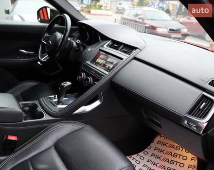 Красный Ягуар E-Pace, объемом двигателя 2 л и пробегом 141 тыс. км за 25900 $, фото 44 на Automoto.ua