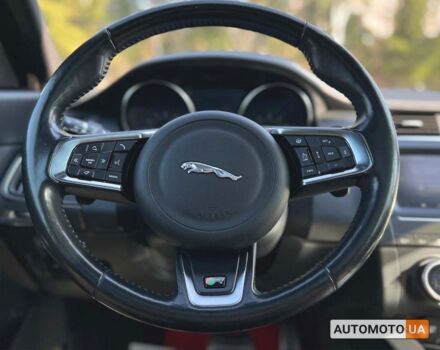 Червоний Ягуар E-Pace, об'ємом двигуна 2 л та пробігом 136 тис. км за 31900 $, фото 21 на Automoto.ua