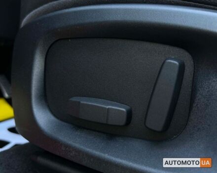 Червоний Ягуар E-Pace, об'ємом двигуна 2 л та пробігом 136 тис. км за 31900 $, фото 16 на Automoto.ua