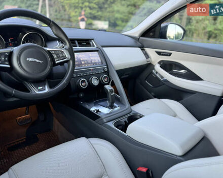 Червоний Ягуар E-Pace, об'ємом двигуна 2 л та пробігом 102 тис. км за 24300 $, фото 22 на Automoto.ua
