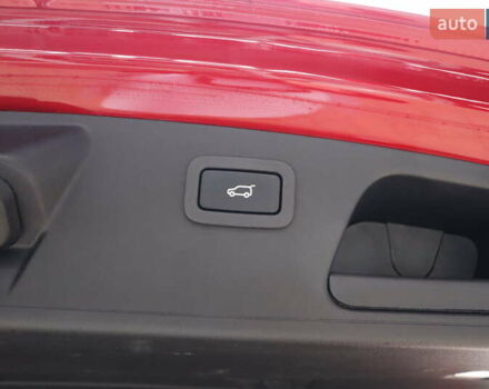 Красный Ягуар E-Pace, объемом двигателя 2 л и пробегом 141 тыс. км за 25900 $, фото 47 на Automoto.ua