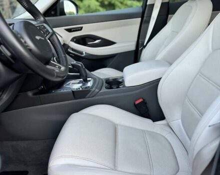 Червоний Ягуар E-Pace, об'ємом двигуна 2 л та пробігом 102 тис. км за 24300 $, фото 13 на Automoto.ua