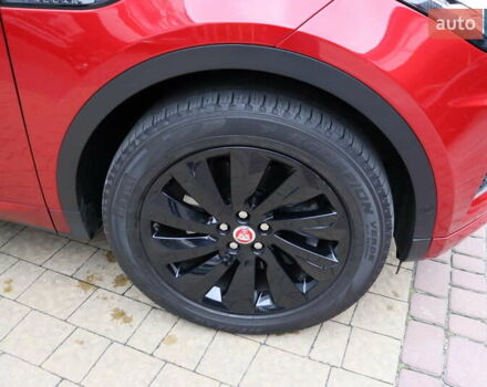 Красный Ягуар E-Pace, объемом двигателя 2 л и пробегом 141 тыс. км за 25900 $, фото 3 на Automoto.ua