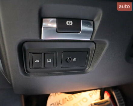 Красный Ягуар E-Pace, объемом двигателя 2 л и пробегом 141 тыс. км за 25900 $, фото 17 на Automoto.ua