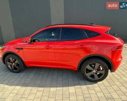 Красный Ягуар E-Pace, объемом двигателя 2 л и пробегом 123 тыс. км за 26300 $, фото 5 на Automoto.ua