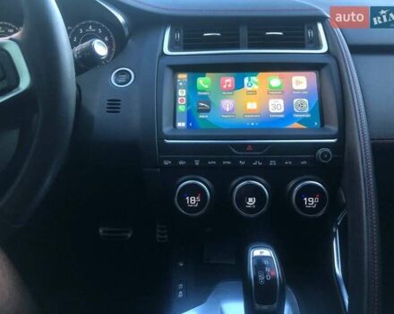Красный Ягуар E-Pace, объемом двигателя 2 л и пробегом 123 тыс. км за 26300 $, фото 67 на Automoto.ua