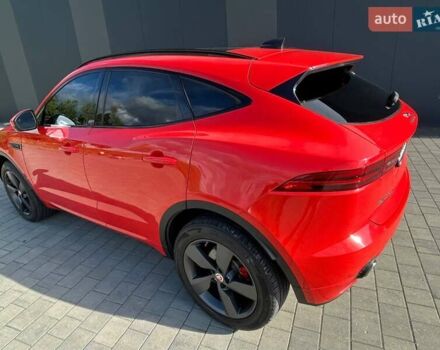 Красный Ягуар E-Pace, объемом двигателя 2 л и пробегом 123 тыс. км за 26300 $, фото 4 на Automoto.ua