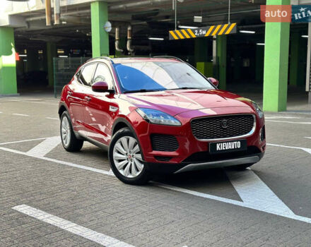 Красный Ягуар E-Pace, объемом двигателя 2 л и пробегом 102 тыс. км за 23000 $, фото 1 на Automoto.ua