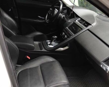 Сірий Ягуар E-Pace, об'ємом двигуна 2 л та пробігом 89 тис. км за 26000 $, фото 17 на Automoto.ua