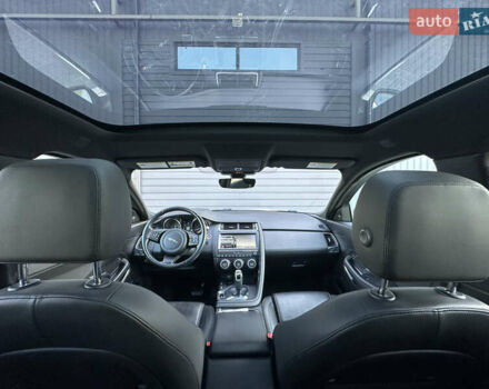 Серый Ягуар E-Pace, объемом двигателя 2 л и пробегом 73 тыс. км за 24000 $, фото 19 на Automoto.ua