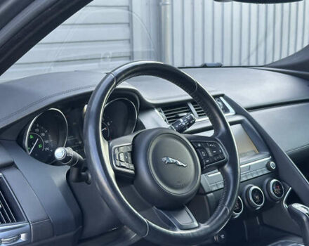 Серый Ягуар E-Pace, объемом двигателя 2 л и пробегом 73 тыс. км за 24000 $, фото 18 на Automoto.ua