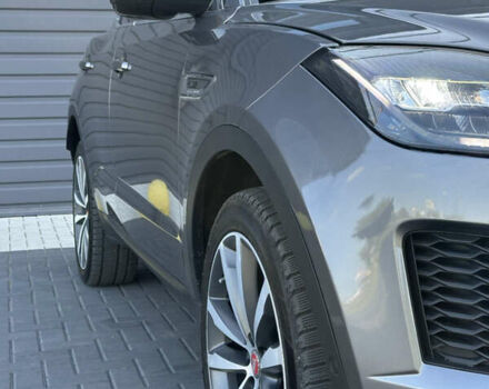 Серый Ягуар E-Pace, объемом двигателя 2 л и пробегом 73 тыс. км за 24000 $, фото 10 на Automoto.ua