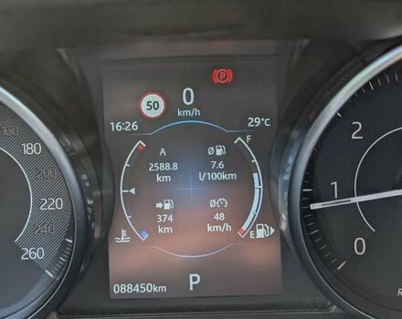 Серый Ягуар E-Pace, объемом двигателя 2 л и пробегом 90 тыс. км за 25000 $, фото 10 на Automoto.ua