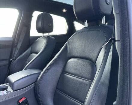 Серый Ягуар E-Pace, объемом двигателя 2 л и пробегом 73 тыс. км за 24000 $, фото 24 на Automoto.ua