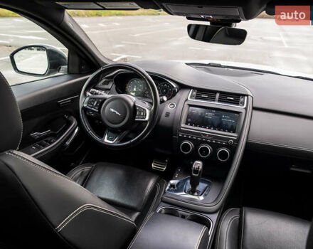 Серый Ягуар E-Pace, объемом двигателя 2 л и пробегом 110 тыс. км за 28500 $, фото 19 на Automoto.ua