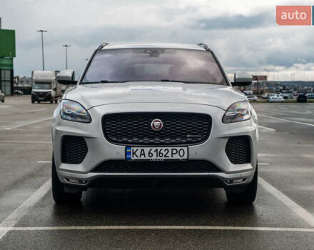 Серый Ягуар E-Pace, объемом двигателя 2 л и пробегом 110 тыс. км за 28500 $, фото 2 на Automoto.ua
