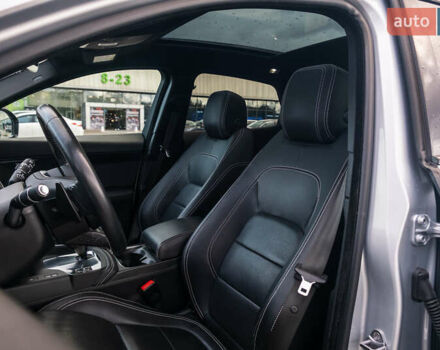 Серый Ягуар E-Pace, объемом двигателя 2 л и пробегом 110 тыс. км за 28500 $, фото 14 на Automoto.ua