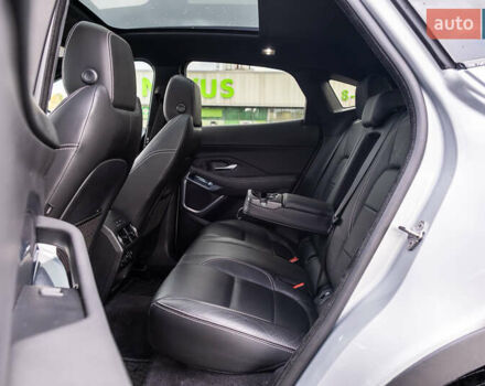 Серый Ягуар E-Pace, объемом двигателя 2 л и пробегом 110 тыс. км за 28500 $, фото 22 на Automoto.ua