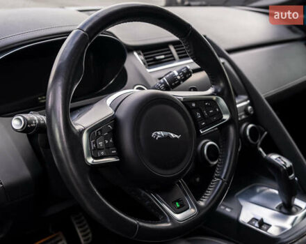 Серый Ягуар E-Pace, объемом двигателя 2 л и пробегом 110 тыс. км за 28500 $, фото 20 на Automoto.ua