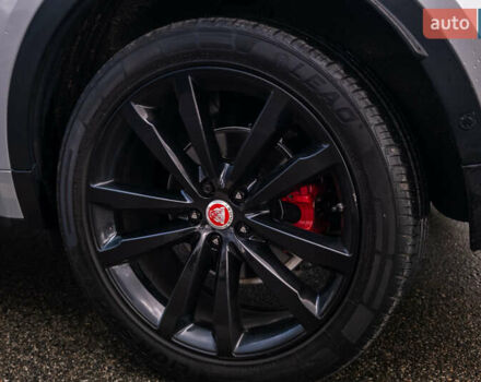 Серый Ягуар E-Pace, объемом двигателя 2 л и пробегом 110 тыс. км за 28500 $, фото 10 на Automoto.ua