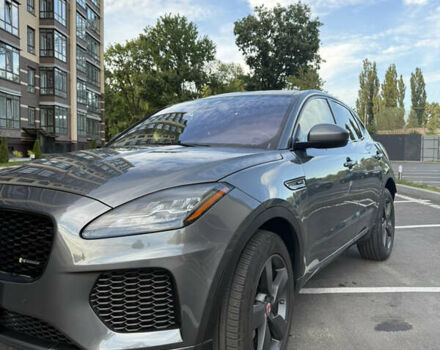 Серый Ягуар E-Pace, объемом двигателя 2 л и пробегом 48 тыс. км за 36000 $, фото 2 на Automoto.ua