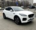 Белый Ягуар Е-Тайп, объемом двигателя 2 л и пробегом 46 тыс. км за 46000 $, фото 1 на Automoto.ua
