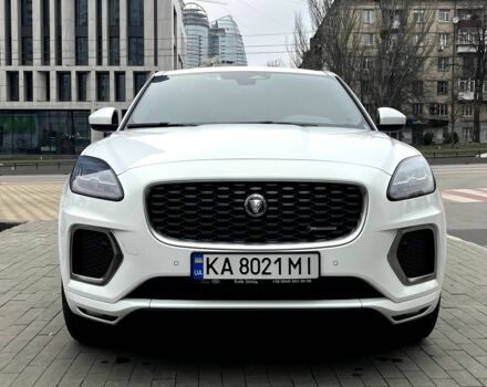 Белый Ягуар Е-Тайп, объемом двигателя 2 л и пробегом 46 тыс. км за 46000 $, фото 1 на Automoto.ua