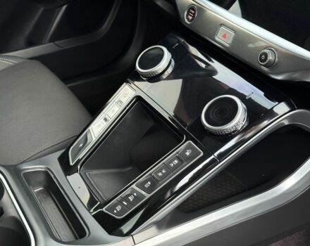 Ягуар Е-Тайп 2020 в Кривом Роге на Automoto.ua Черный Ягуар Е-Тайп, объемом двигателя 0 л и пробегом 149 тыс. км за 22500 $, фото 8 на Automoto.ua