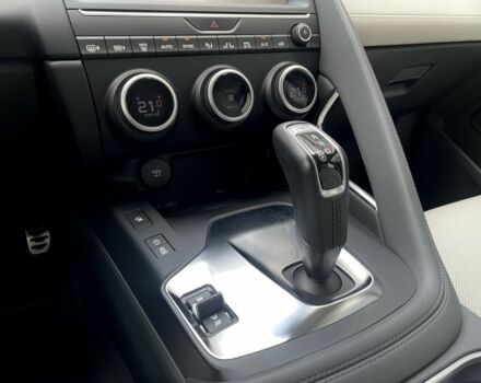 Синий Ягуар Е-Тайп, объемом двигателя 2 л и пробегом 45 тыс. км за 26500 $, фото 15 на Automoto.ua