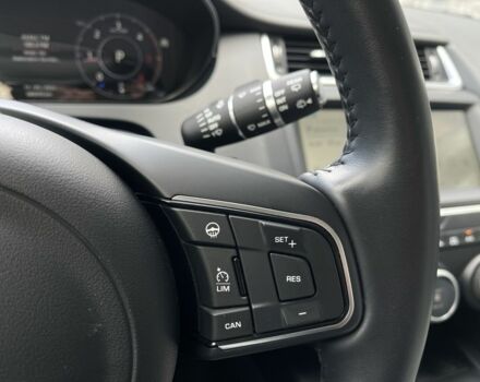 Синий Ягуар Е-Тайп, объемом двигателя 2 л и пробегом 45 тыс. км за 26500 $, фото 14 на Automoto.ua