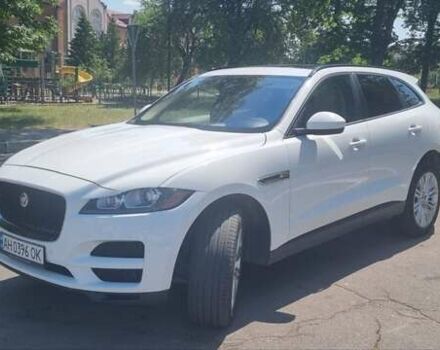 Белый Ягуар Ф-Пейс, объемом двигателя 3 л и пробегом 186 тыс. км за 19300 $, фото 2 на Automoto.ua