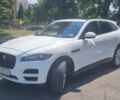 Белый Ягуар Ф-Пейс, объемом двигателя 3 л и пробегом 186 тыс. км за 19300 $, фото 2 на Automoto.ua