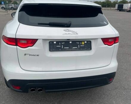 Белый Ягуар Ф-Пейс, объемом двигателя 2 л и пробегом 148 тыс. км за 25100 $, фото 4 на Automoto.ua