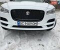 Белый Ягуар Ф-Пейс, объемом двигателя 3 л и пробегом 65 тыс. км за 26900 $, фото 1 на Automoto.ua