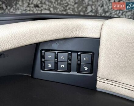 Белый Ягуар Ф-Пейс, объемом двигателя 3 л и пробегом 173 тыс. км за 14900 $, фото 29 на Automoto.ua