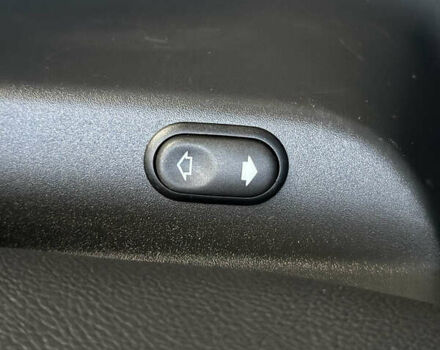 Білий Ягуар Ф-Пейс, об'ємом двигуна 2 л та пробігом 155 тис. км за 17999 $, фото 26 на Automoto.ua