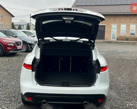 Белый Ягуар Ф-Пейс, объемом двигателя 3 л и пробегом 173 тыс. км за 14900 $, фото 26 на Automoto.ua