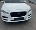 Белый Ягуар Ф-Пейс, объемом двигателя 2 л и пробегом 148 тыс. км за 25100 $, фото 1 на Automoto.ua