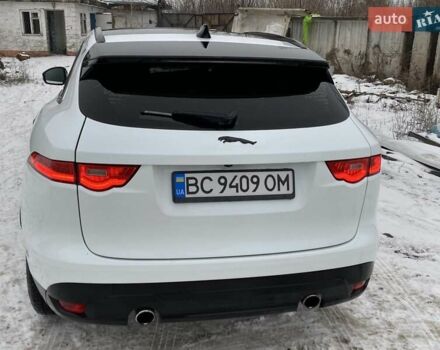 Белый Ягуар Ф-Пейс, объемом двигателя 3 л и пробегом 65 тыс. км за 26900 $, фото 17 на Automoto.ua