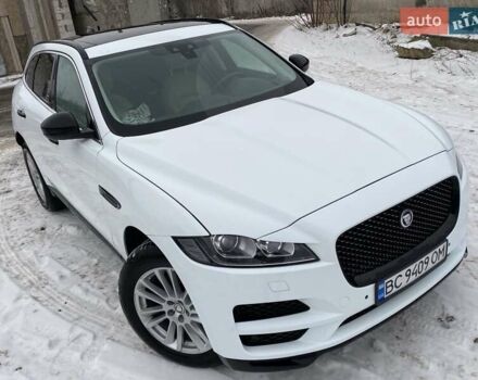 Белый Ягуар Ф-Пейс, объемом двигателя 3 л и пробегом 65 тыс. км за 26900 $, фото 37 на Automoto.ua
