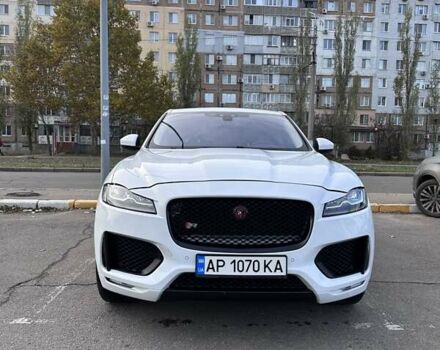 Белый Ягуар Ф-Пейс, объемом двигателя 3 л и пробегом 140 тыс. км за 32000 $, фото 2 на Automoto.ua