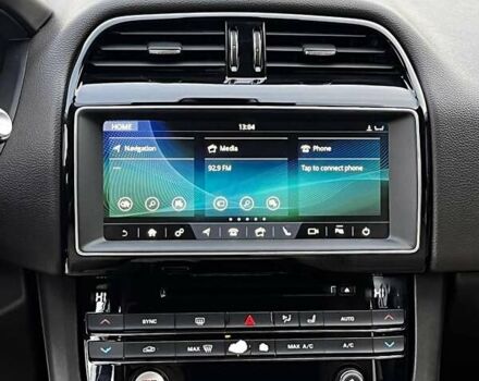 Белый Ягуар Ф-Пейс, объемом двигателя 3 л и пробегом 173 тыс. км за 14900 $, фото 25 на Automoto.ua