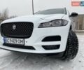 Белый Ягуар Ф-Пейс, объемом двигателя 3 л и пробегом 65 тыс. км за 26900 $, фото 77 на Automoto.ua