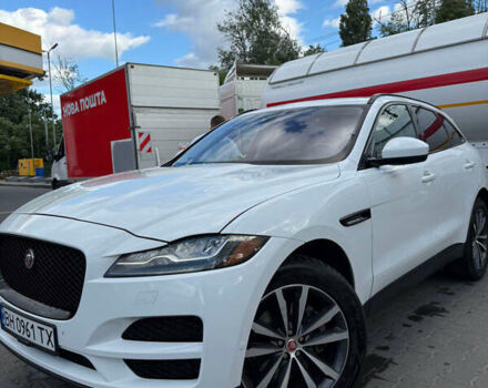 Белый Ягуар Ф-Пейс, объемом двигателя 3 л и пробегом 77 тыс. км за 26500 $, фото 10 на Automoto.ua