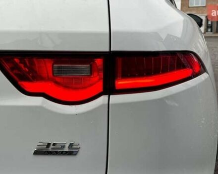 Белый Ягуар Ф-Пейс, объемом двигателя 3 л и пробегом 173 тыс. км за 14900 $, фото 28 на Automoto.ua