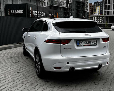 Белый Ягуар Ф-Пейс, объемом двигателя 3 л и пробегом 153 тыс. км за 20500 $, фото 7 на Automoto.ua